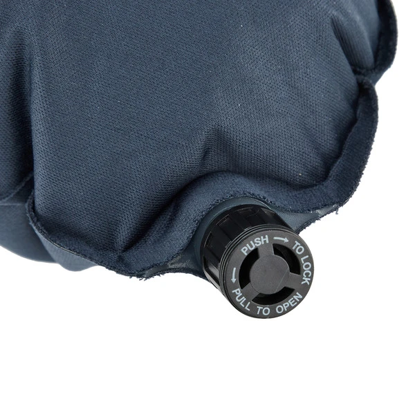 FRILUFTS KALLA PILLOW Kissen DARK SAPPHIRE/SMOKED PEARL 6 FRILUFTS KALLA PILLOW Kissen DARK SAPPHIRE/SMOKED PEARL – Bild 4